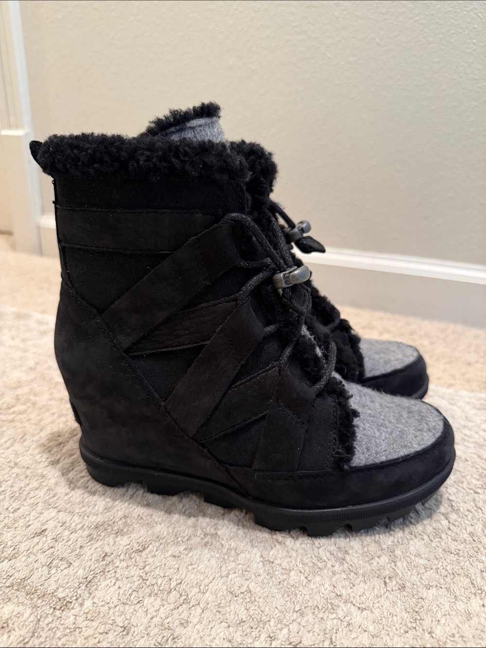 Sorel Joan of Arctic Wedge II Suede Lace Up Booties Size 6.5 - Picture 3 of 12